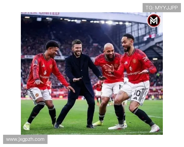 曼联无欧战仍盈利下赛季锁定英超争冠